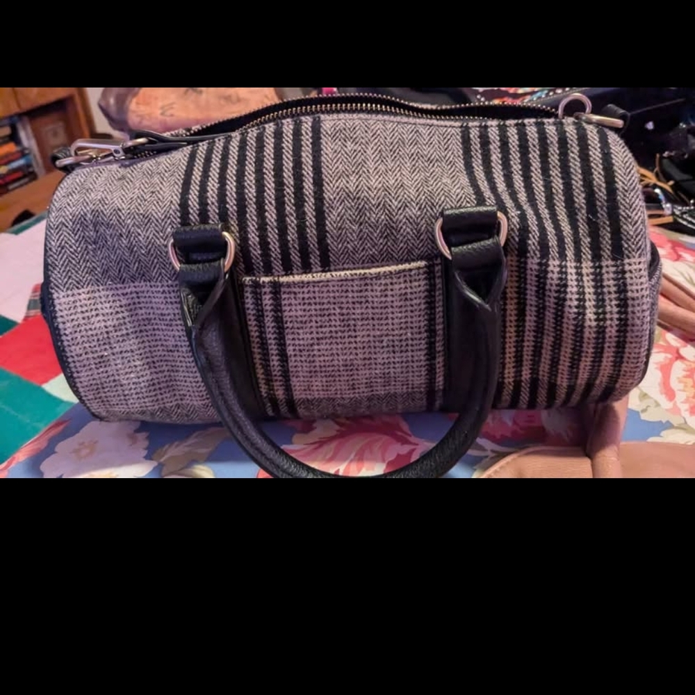 Stylish Black and Gray Handbag
